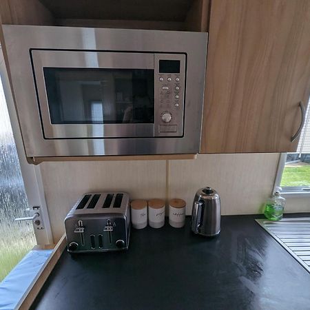 3 Bedroom Caravan, Sleeps 8 Lyons Lido Beach Prestatyn Luaran gambar